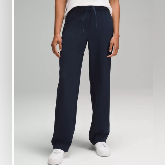 Lululemon Straight-Leg Mid-Rise Pant Luxtreme - Picture 1 of 4